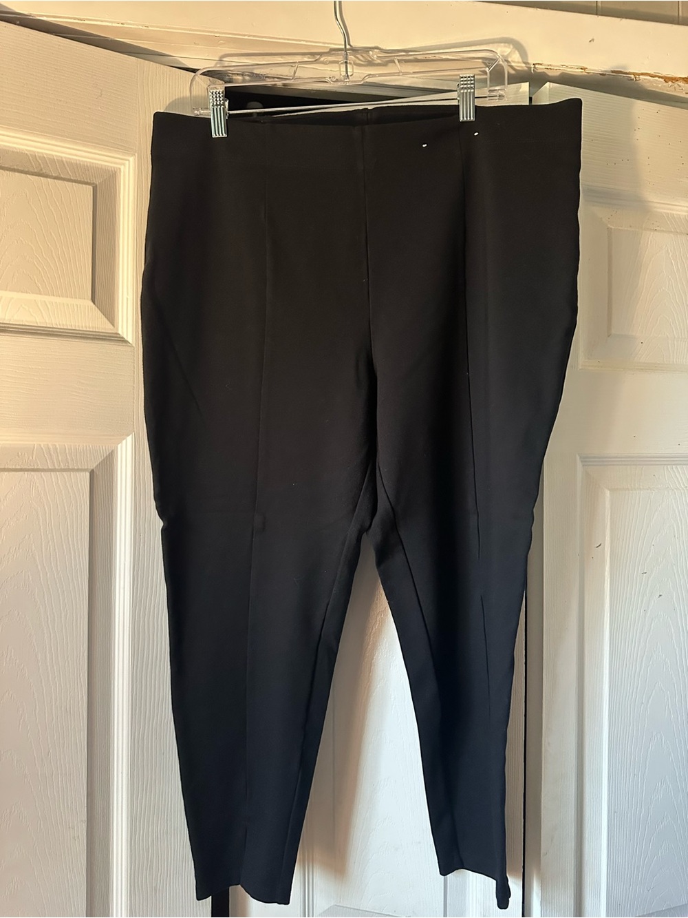 STYLUS Black Stretch Knit Top